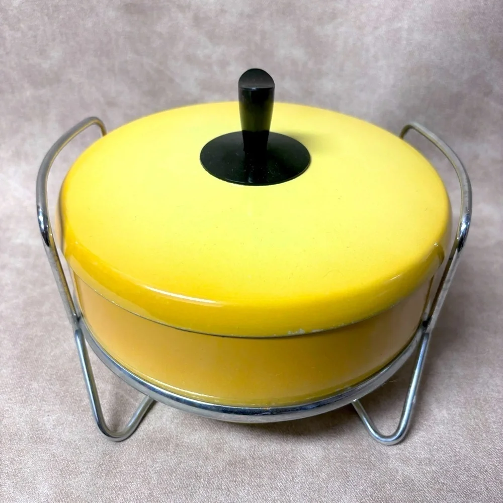 Vintage  Aluminum 2qt Pot With Lid And Stand Bounty By Wear Ever Gold/Yellow